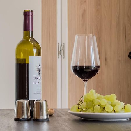 Beautiful & Comfy City Center Apartment Barcelona Ngoại thất bức ảnh