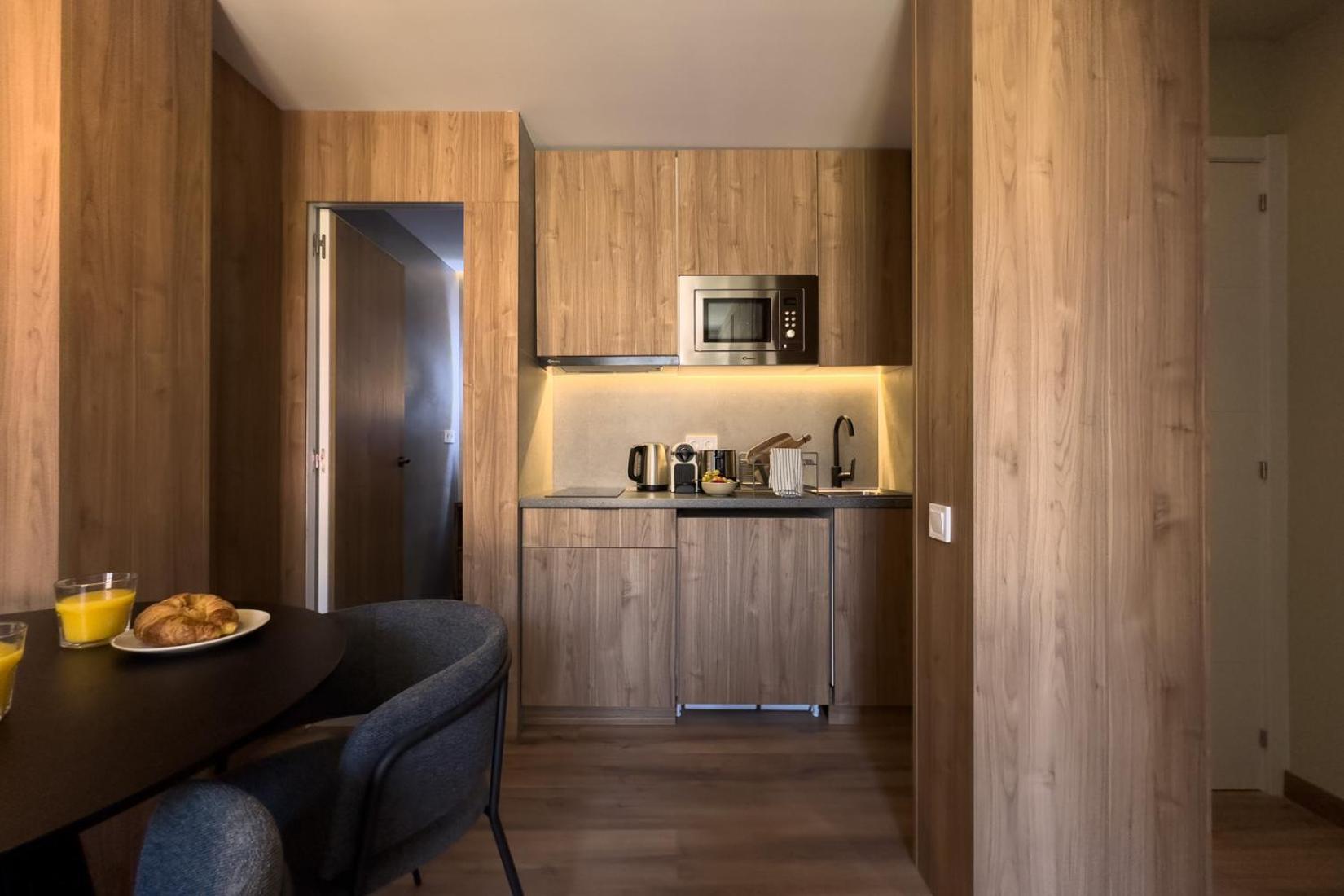 Beautiful & Comfy City Center Apartment Barcelona Ngoại thất bức ảnh