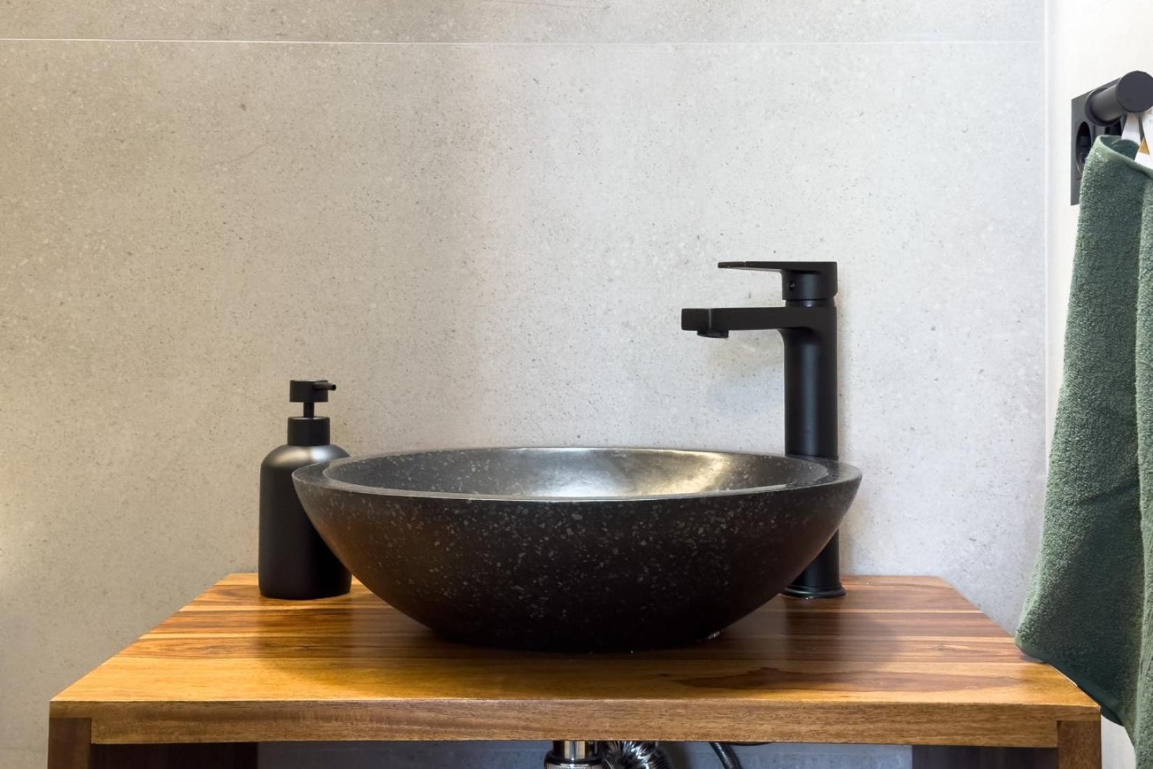 Beautiful & Comfy City Center Apartment Barcelona Ngoại thất bức ảnh